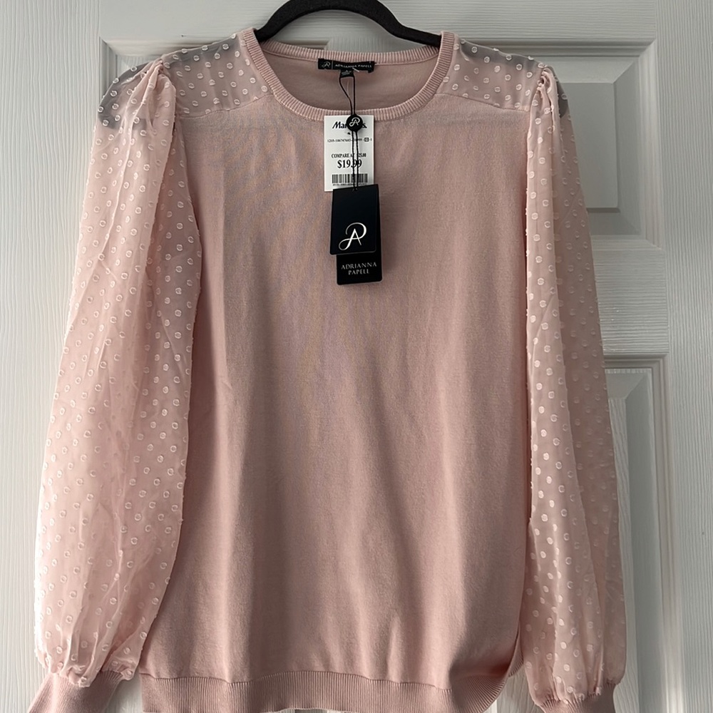 Pearl blush knit top. Nwt